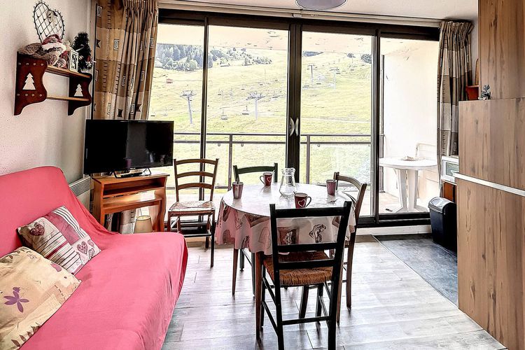 STUDIO 4 PERSONNES BAIKONOUR