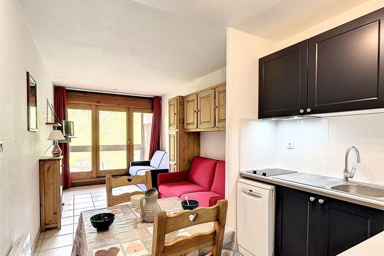 STUDIO 4 PERSONNES COSMOS