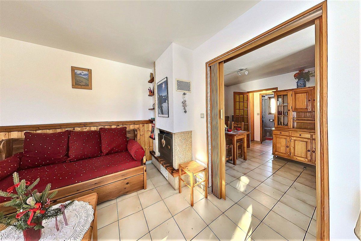 Appartement dans chalet · Garage fermé · Proche pistes - Chalet les airelles