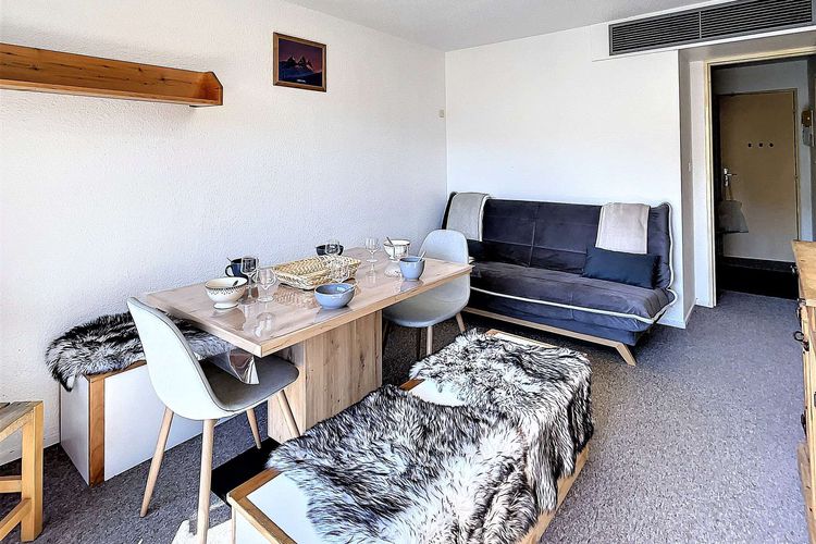 APPARTEMENT 2 PIECES CABINES  6 PERS VUE PISTES