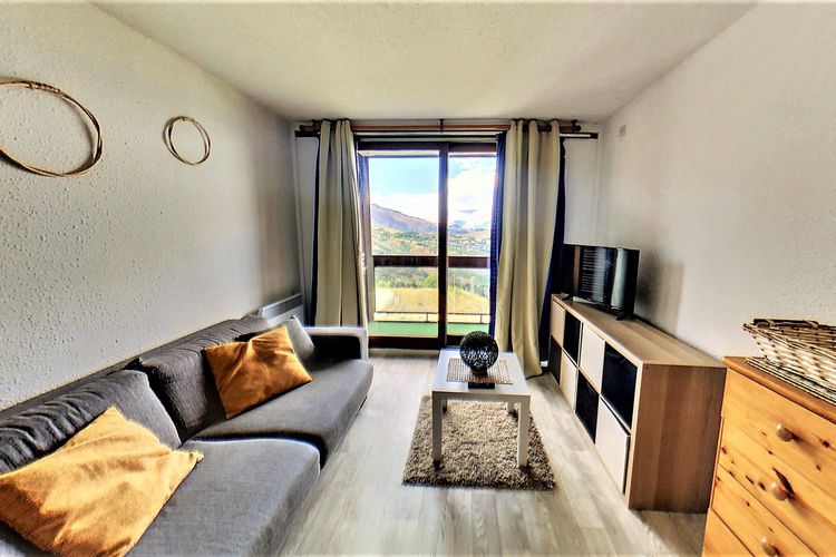 STUDIO CABINE 4/5 PERSONNES VUE MONTAGNE