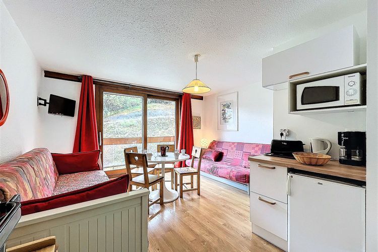 STUDIO ALCÔVE LUMINEUX 4/5 PERSONNES