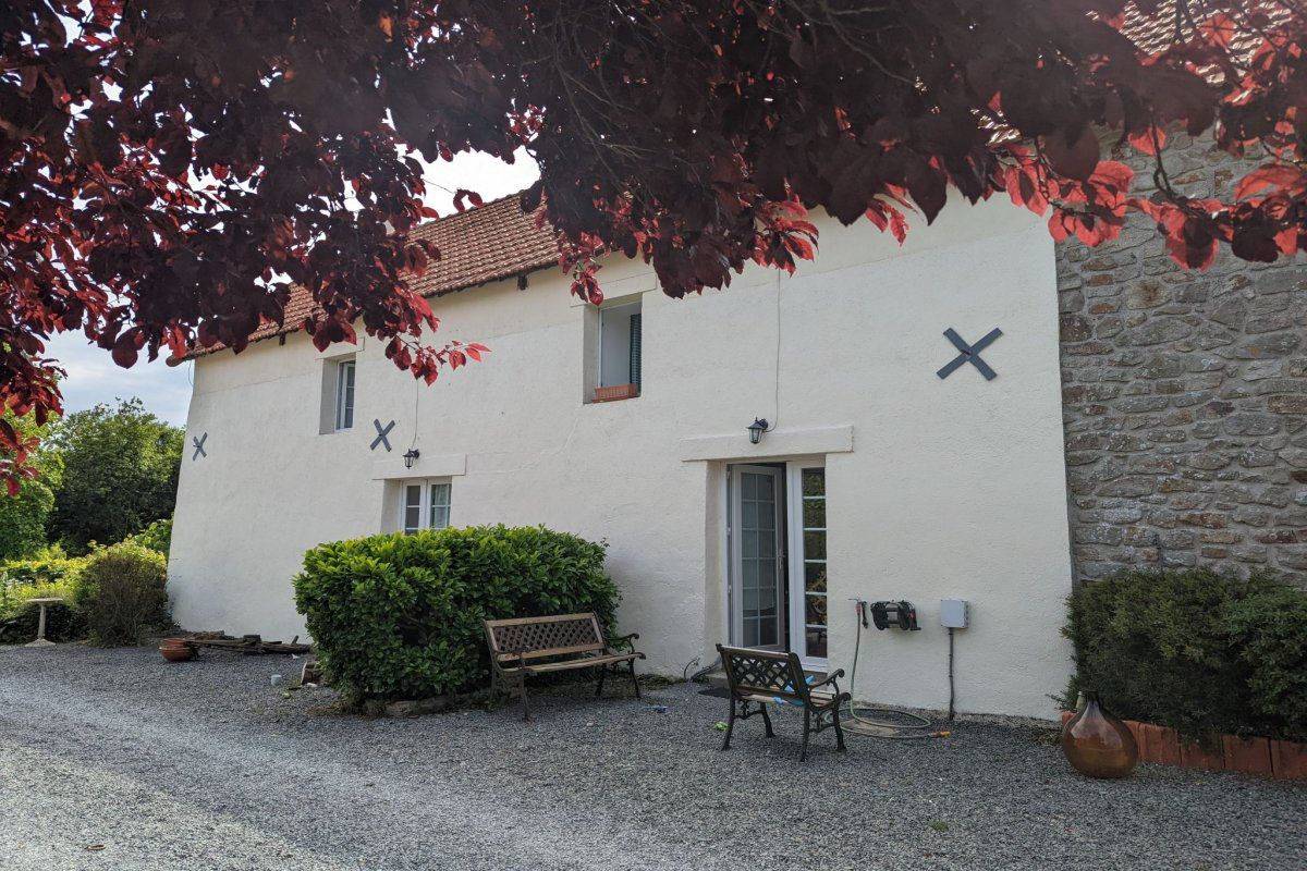 Maison Helles, offenes Ferienhaus, Gemeinschaftspool Hunde