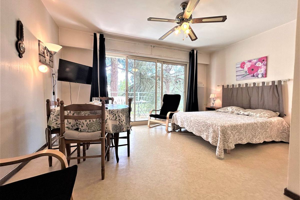 Gréoux-les-Bains (04) - Proche Centre-ville - Résidence « Les Cèdres » - Cedres