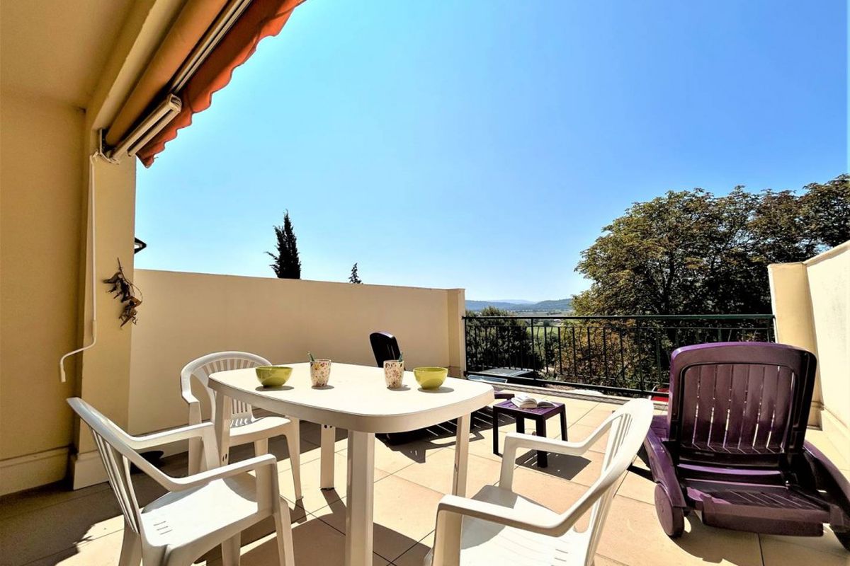 Studio - 1 ou 2 personnes - Gréoux-les-Bains - Fontaines