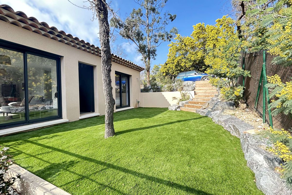 GRIMAUD Maison 3 pièces 4 couchages - Maison de legue