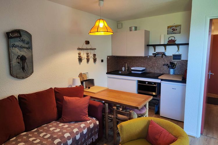 2 Pièces 6 personnes en cur de station - L'oustal