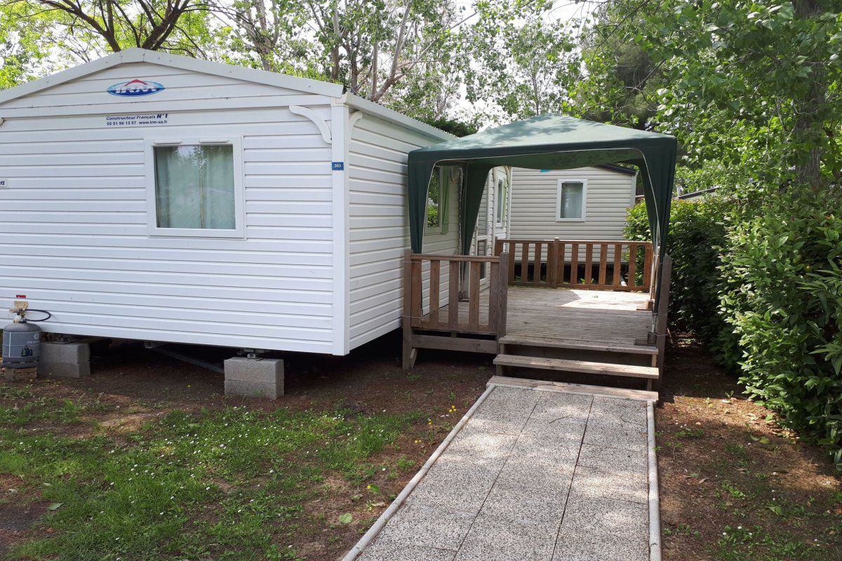 Appartement Mobilheim mit Terrasse