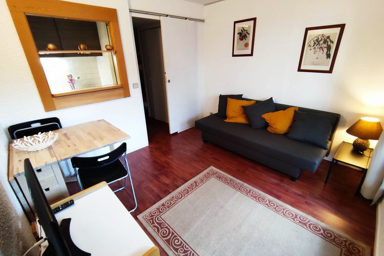 CHARMANT STUDIO AU CALME - Myrtilles 102