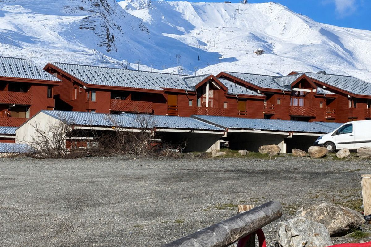studio moderne · proche des pistes