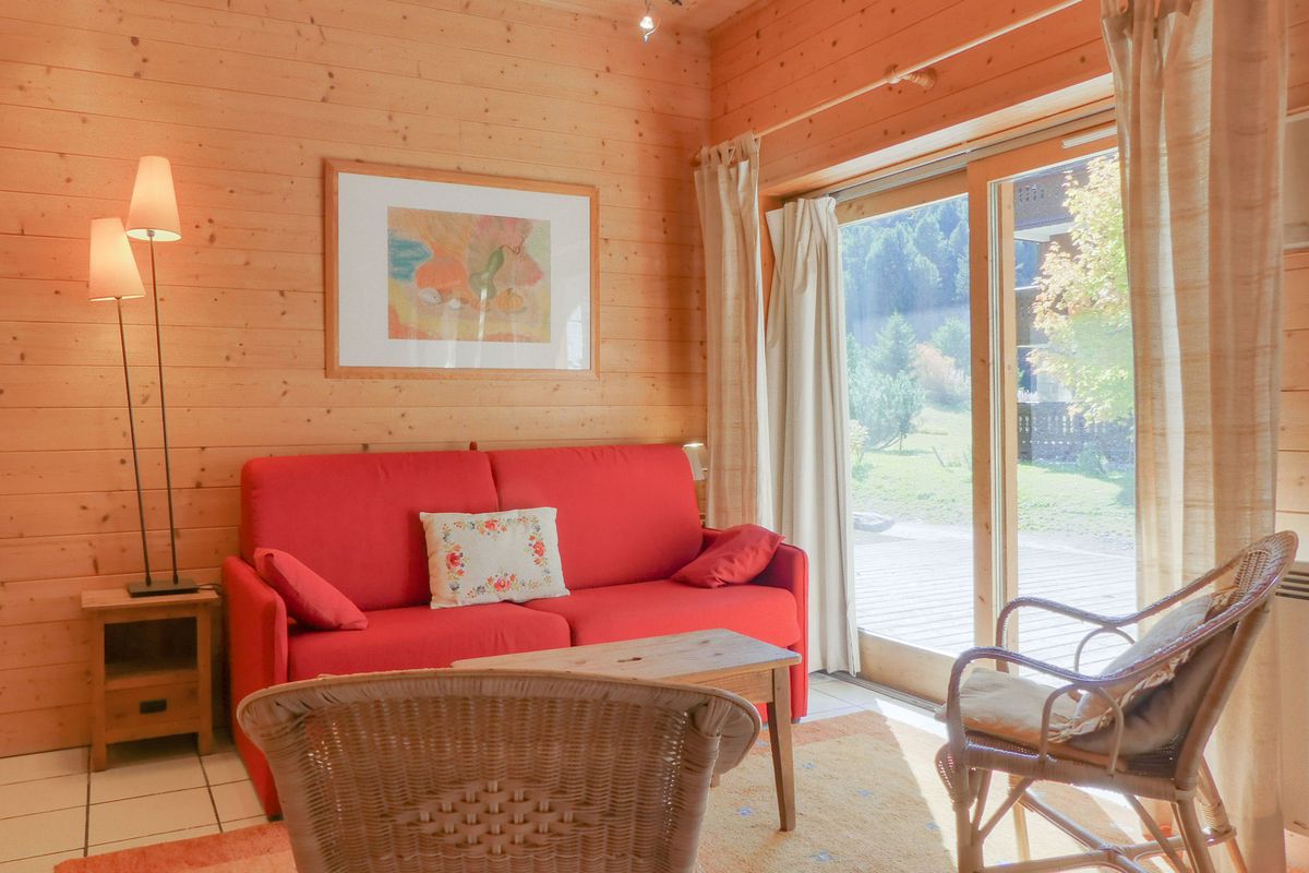 CHARMANT 2 PIECES DANS UN CHALET INDIVIDUEL