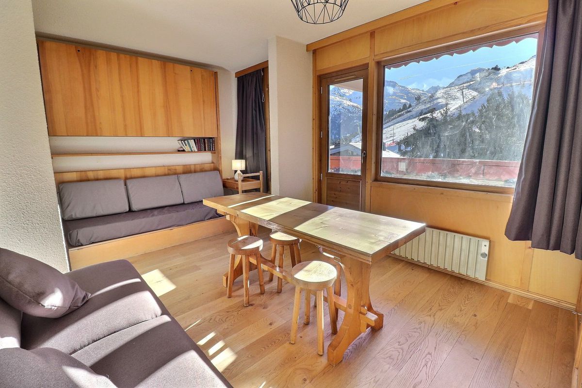 2 PIÈCES SKIS AUX PIEDS - BALCON ENSOLEILLÉ