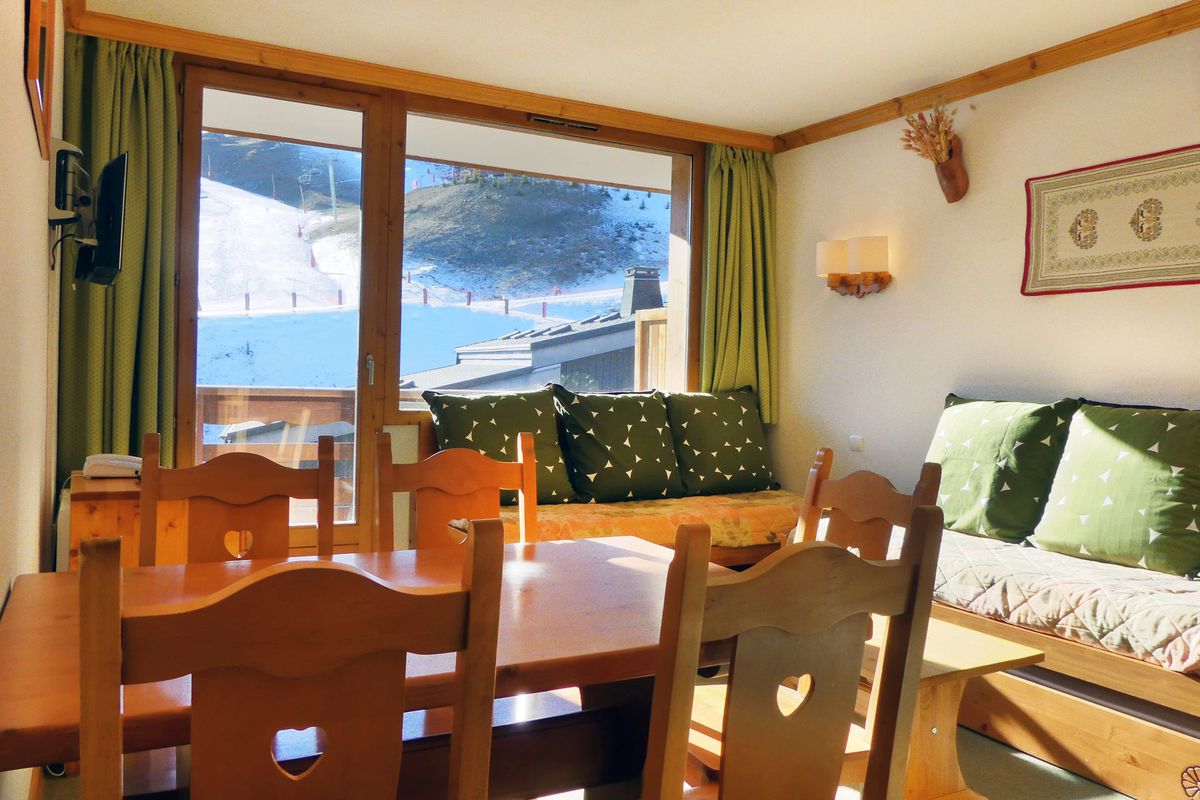 APPARTEMENT CLAIR ET CHALEUREUX, LABEL MERIBEL