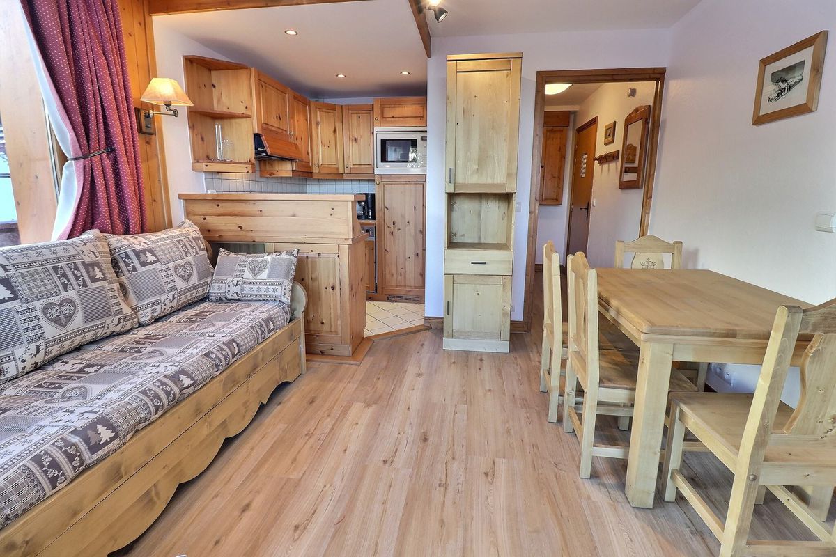 CHARMANT 2 PIECES , BELLE VUE SUR LA SAULIRE