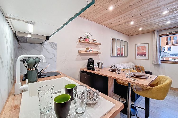 Studio agréable. Balcon sud. Pied des pistes - Résidence les lauzières