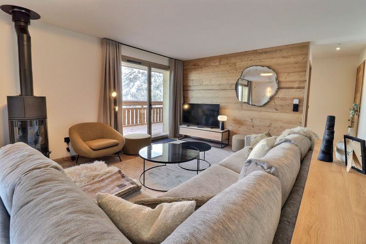 Superbe 4 pieces cabine avec une décoration chaleureuse