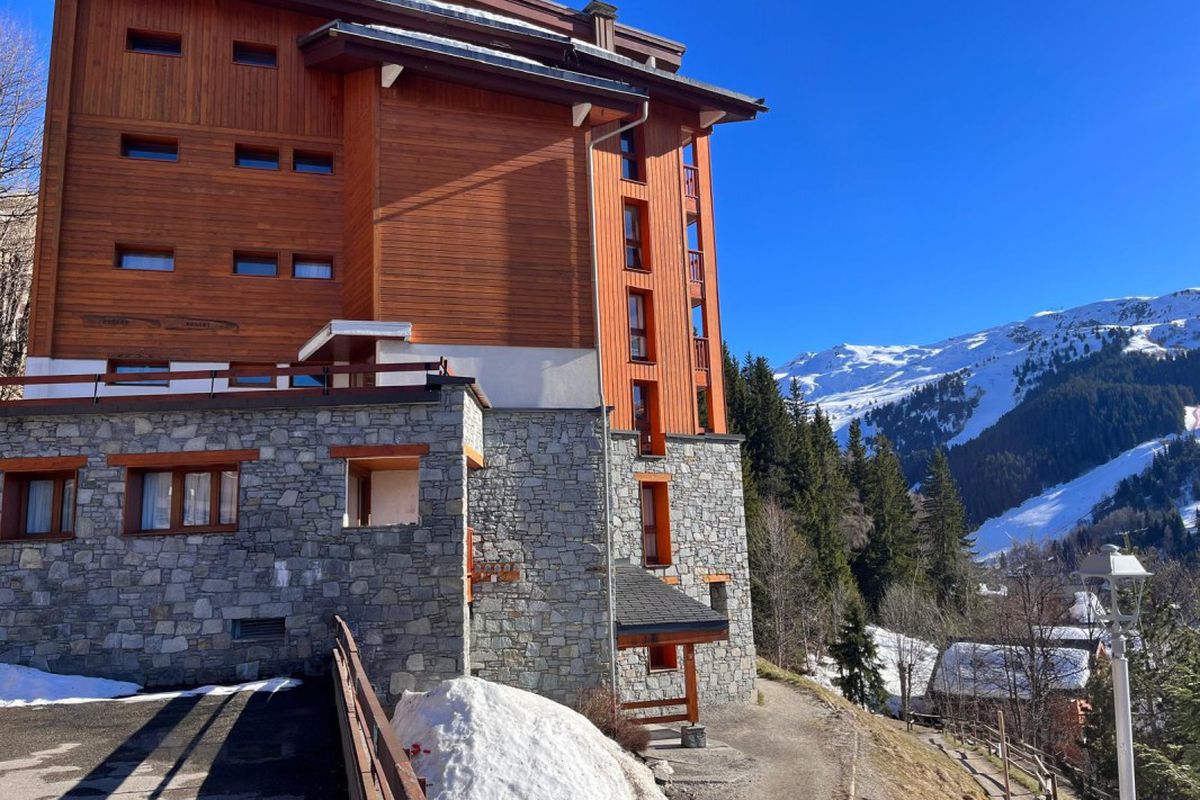 elegant appartement face aux montagnes
