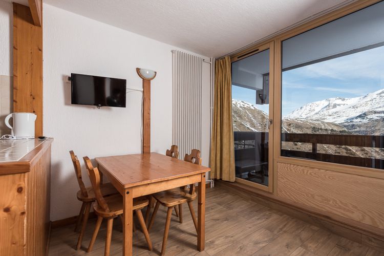 Studio confortable · Proche des pistes · Balcon avec vue dégagée