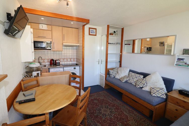 Studio confortable · Proche des pistes et des commerces · Balcon