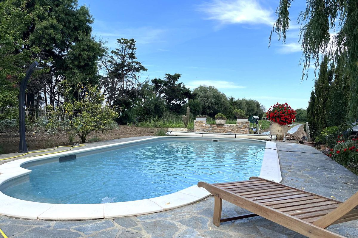 FURIANI Appartement avec Piscine dans Villa