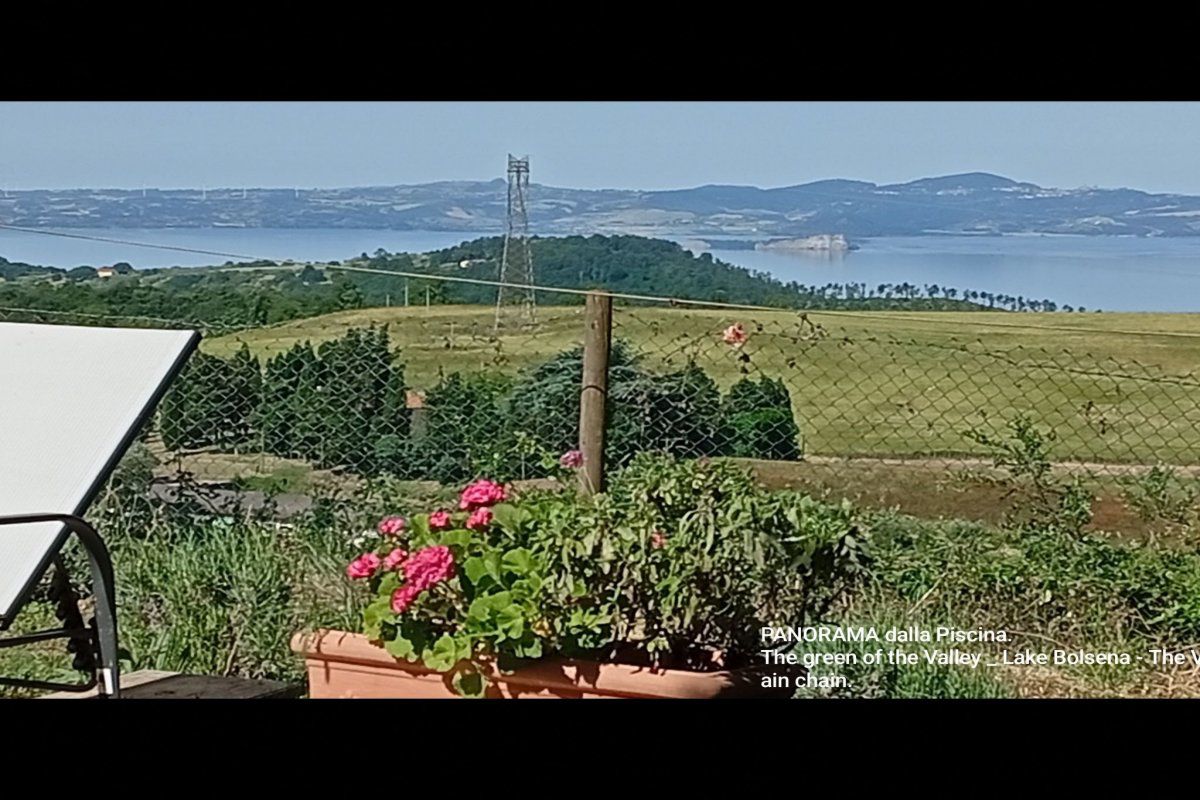 Maison Villa auf dem Seehügel