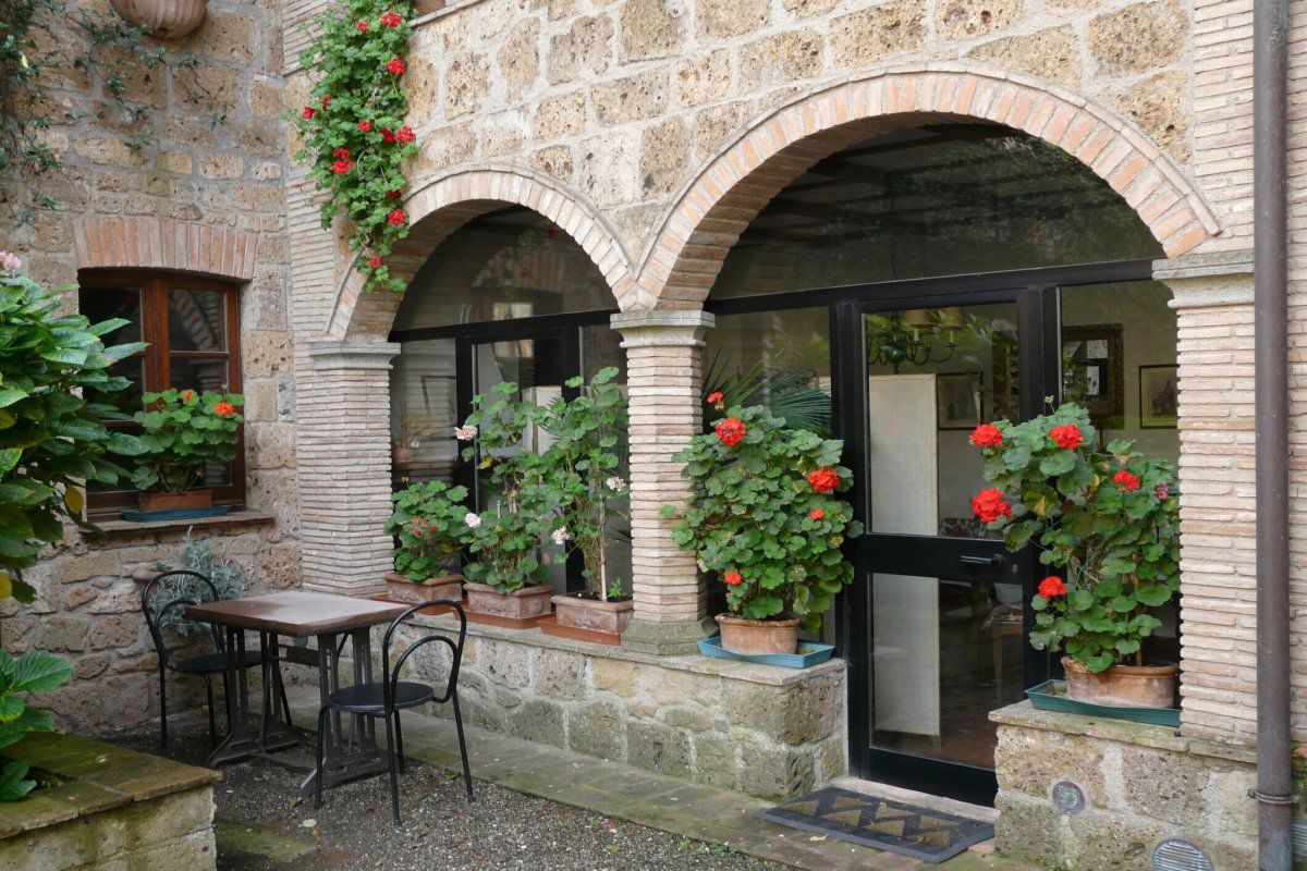 Appartement Komfortable Unterkunft in einem Schloss, Schwimmbad