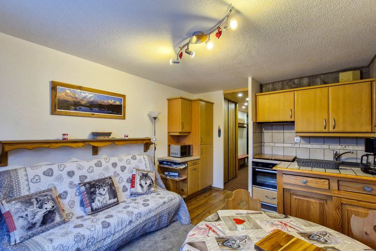 Appartement rénové avec balcon · Centre station