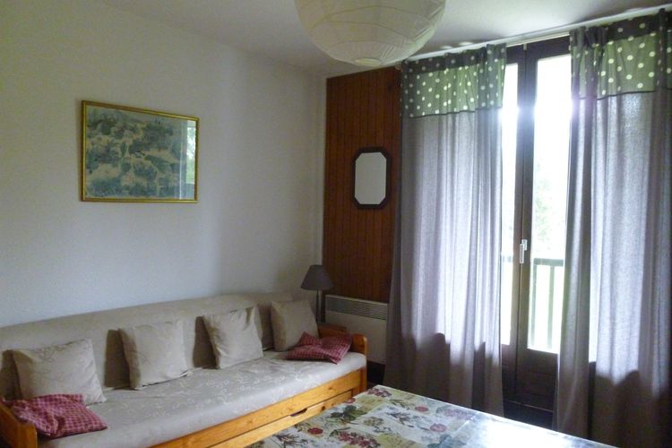 Studio confortable avec balcon · Centre station