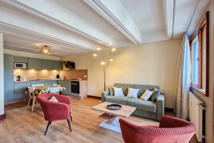 Appartement rénové · Entre pistes et commerces · Balcon