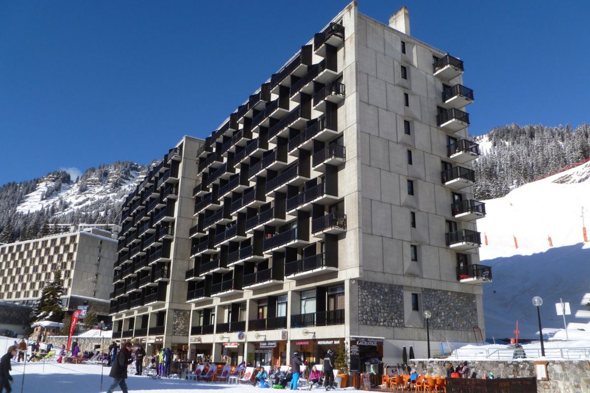 Appartement spacieux · Départ et retour ski aux pieds · Balcon · Casier à ski