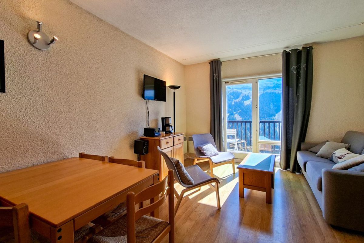 Studio lumineux · Proche des pistes · Balcon