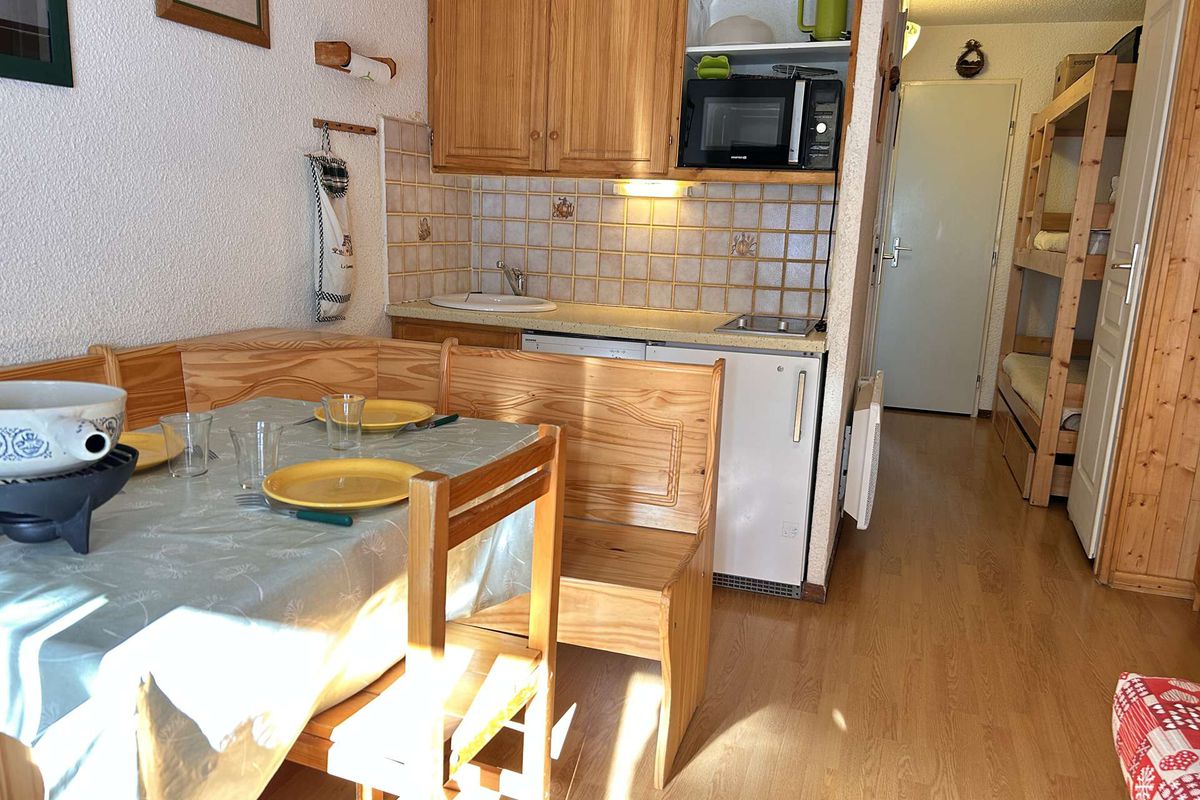 Appartement Studio 4 couchages RISOUL 1850 - Clarines b2