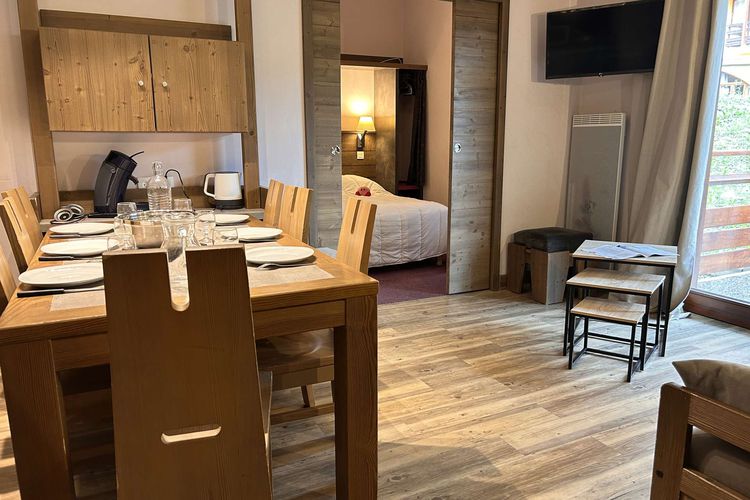 Appartement 4 Pièces cabine 8 couchages RISOUL 1850 - Deneb