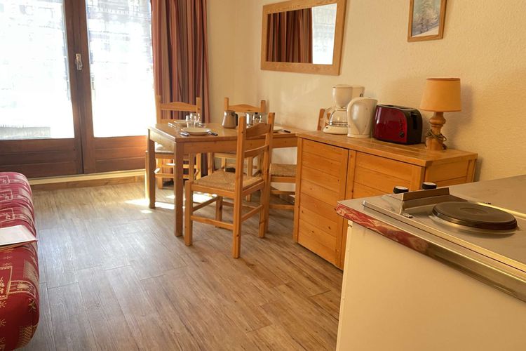 Appartement Studio coin montagne 4 couchages RISOUL 1850 - Cristal b