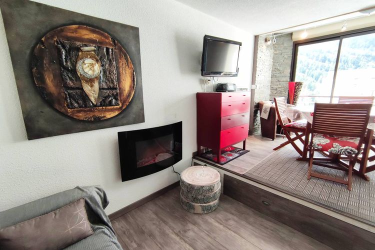 Studio rénové FRONT DE NEIGE vue montagne - Pignals c1c