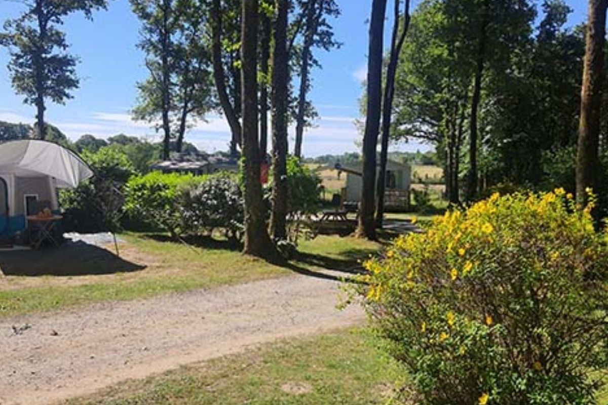 Camping Du Bois De Beaumard