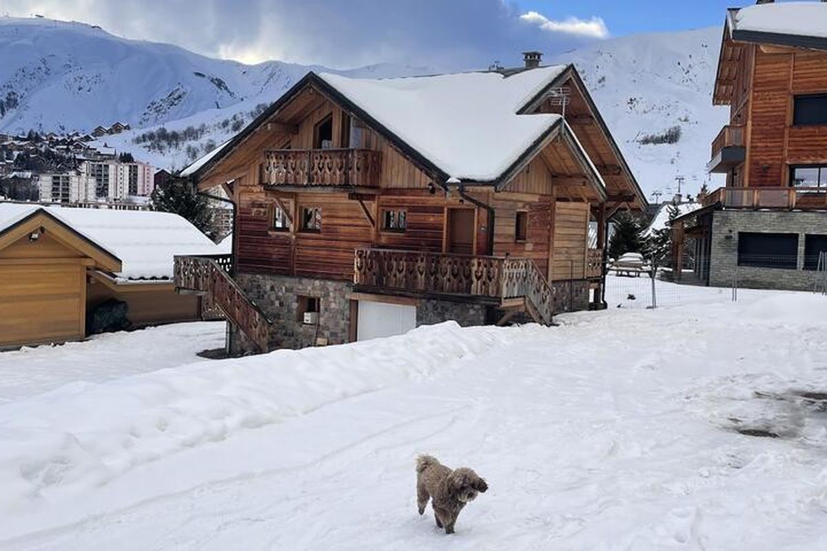 APPARTEMENT 6 PERS - DANS CHALET - PROCHE PISTES