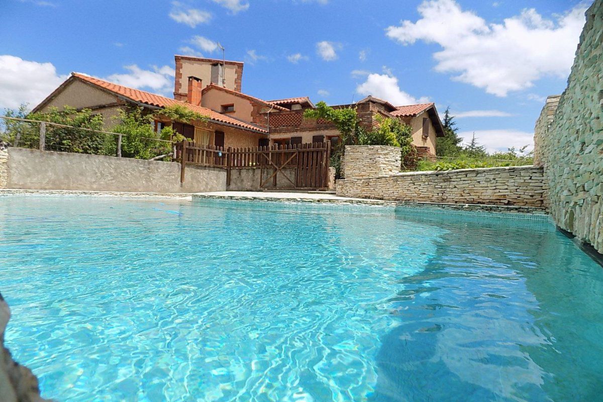 Maison Die Unterkunft für zwei bis sechs Personen, Schwimmbad, Bouleplatz, Spa, Tennis