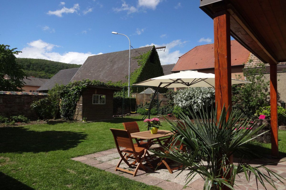 Maison Unabhaengiges Ferienhaus in Soultzmatt mit Sonnigem Garten