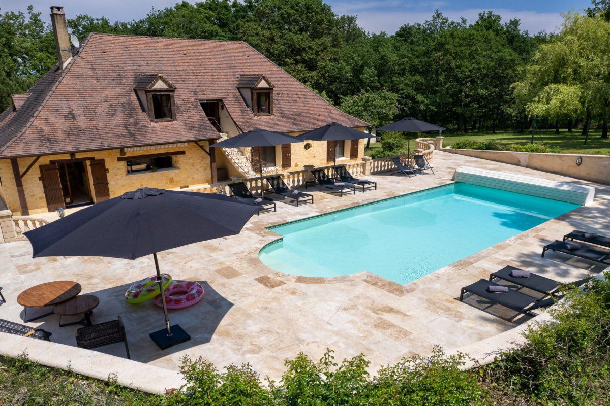 Maison Luxus-Ferienhaus mit beheiztem Pool in der Dordogne