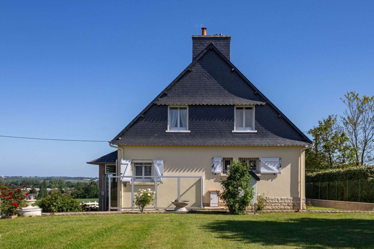 Maison familiale 8 personnes avec jardin à Ruca / Réf 1502