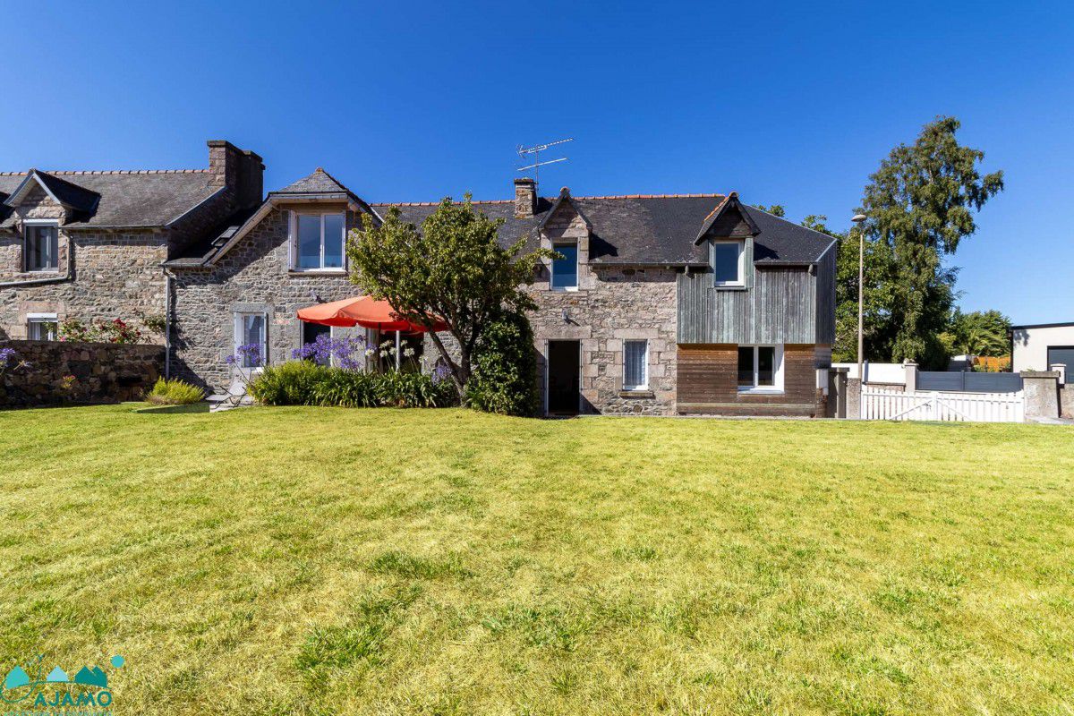 Maison rénovée entre Sables-dOr et Cap Fréhel / 8 personnes / Réf 215