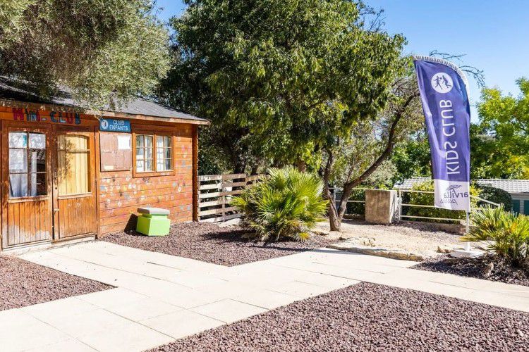 camping-la-baie-des-anges_63ac38961ee39_xl