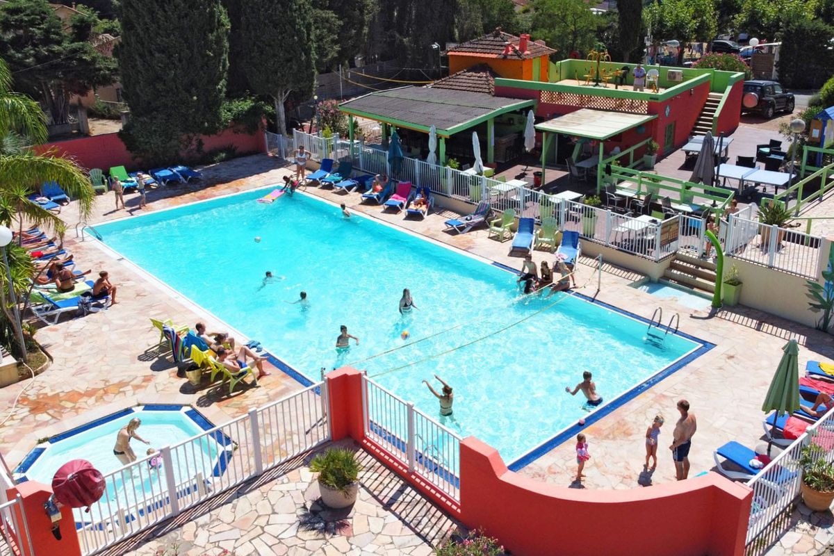 Camping Les Lauriers Roses