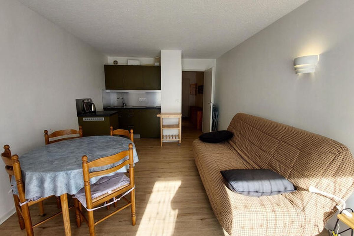 1 Pièce 4 Personnes