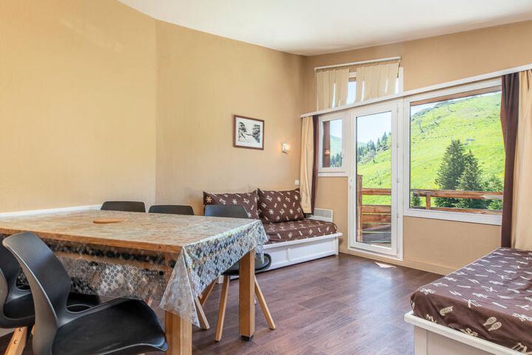 3 Pièces 6 Personnes