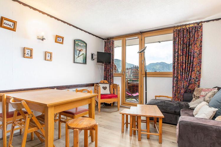 3 Pièces 6 Personnes