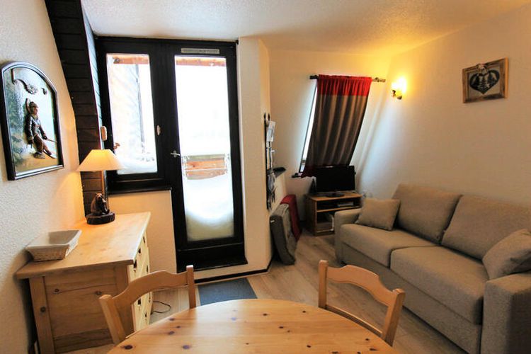 1 Pièce 4 Personnes