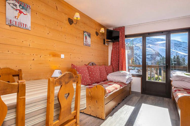 1 Pièce 4 Personnes