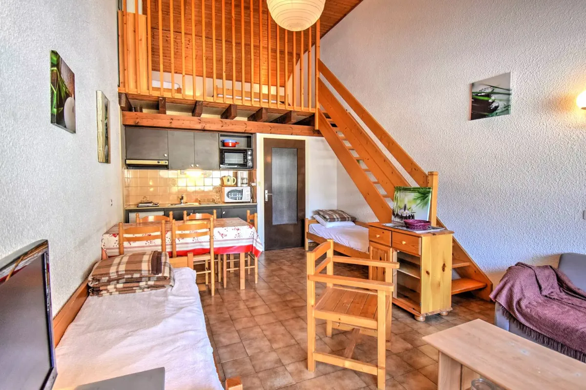 1 Pièce 5 Personnes